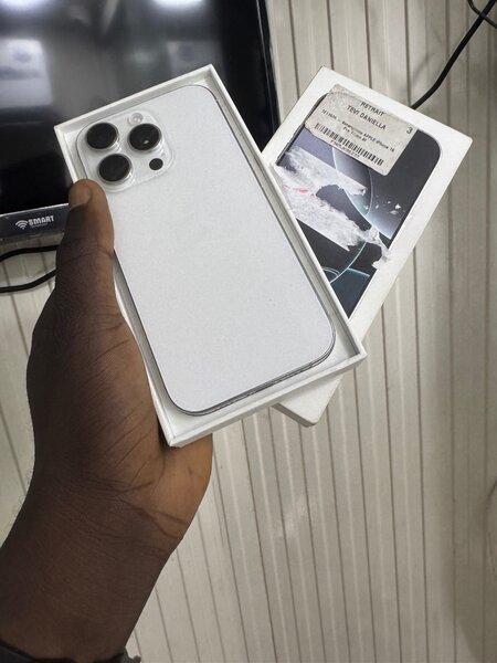 iPhone 16 pro 256