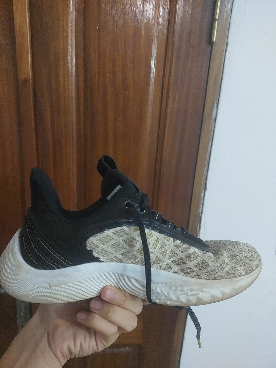 CURRY 9