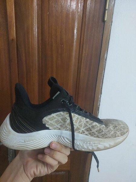 CURRY 9