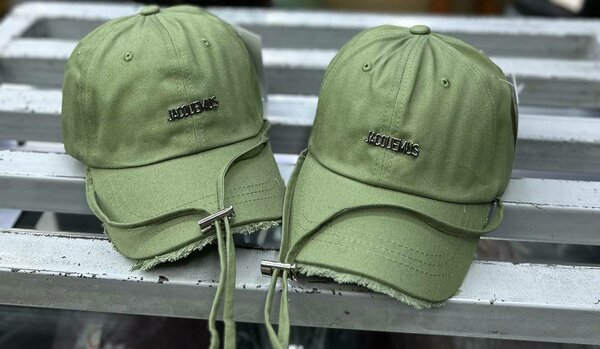 JACQUEMUS CAP