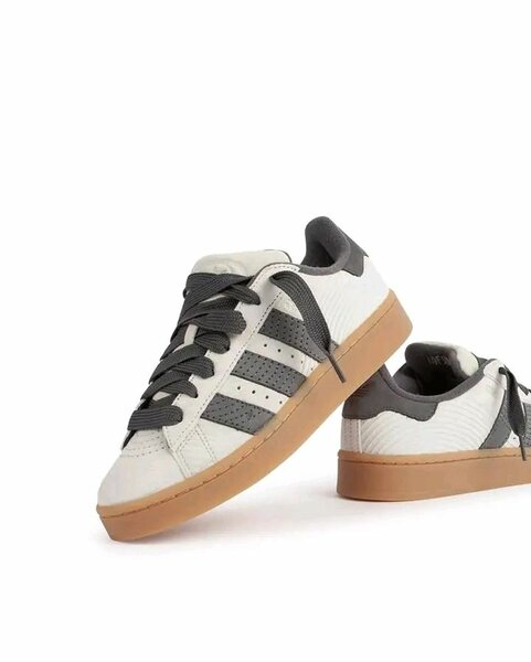 Adidas campus