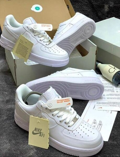 Baskets blanches classiques