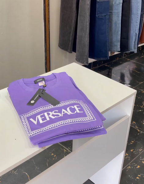 lilac t-shirt