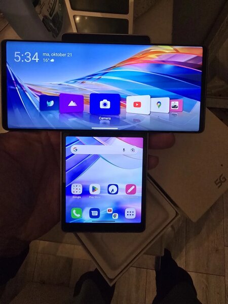 Fresh in box LG Wing 5G 128gb/8gb ram
