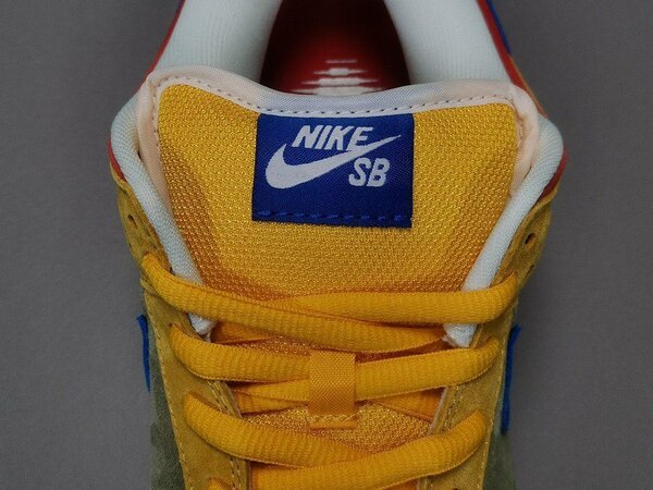 NIKE SB DUNK LOW 