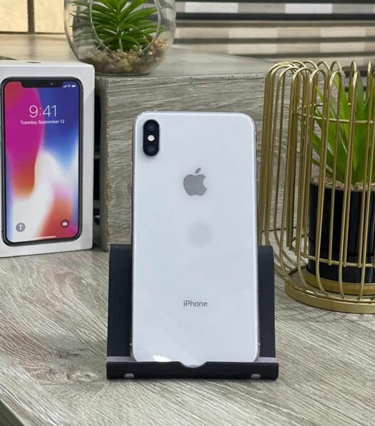 IPHONE X 64GB