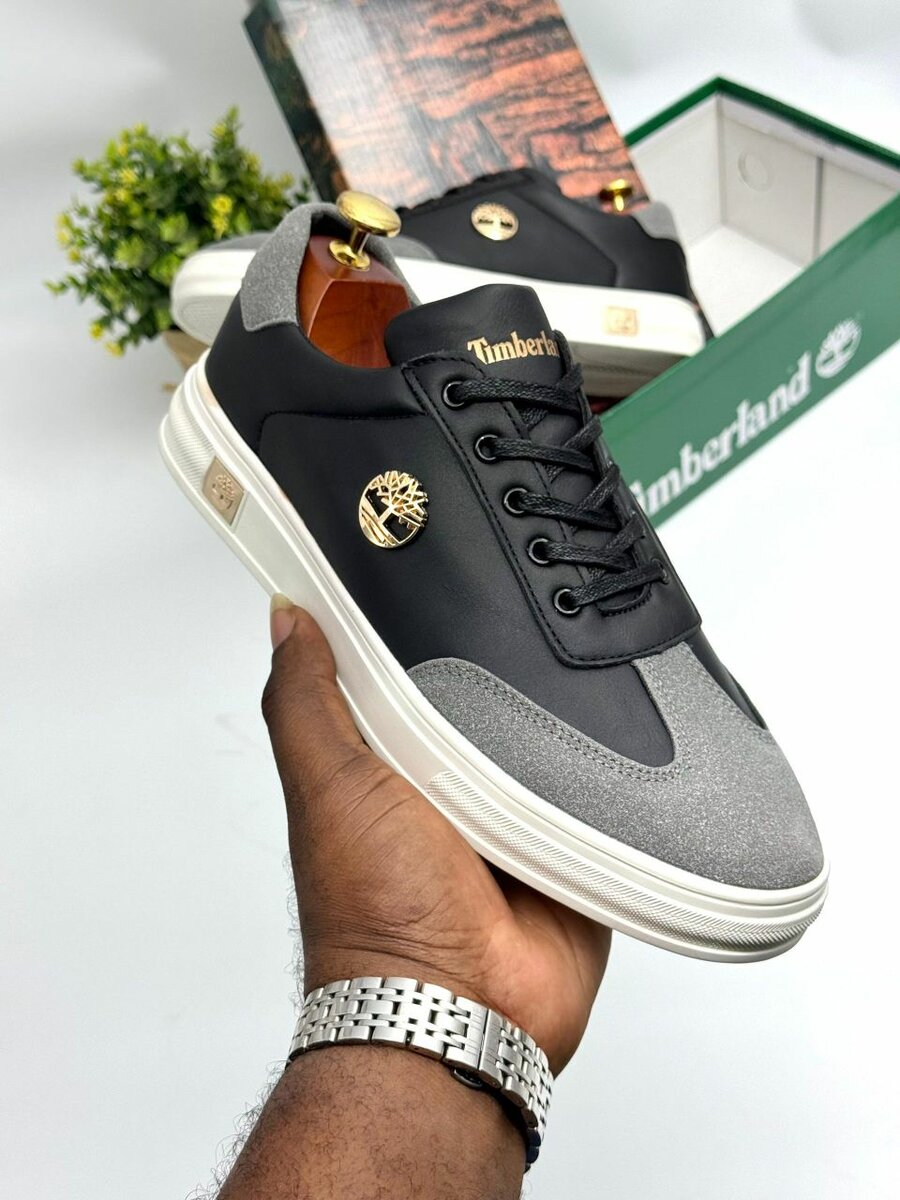 Fashion shoes