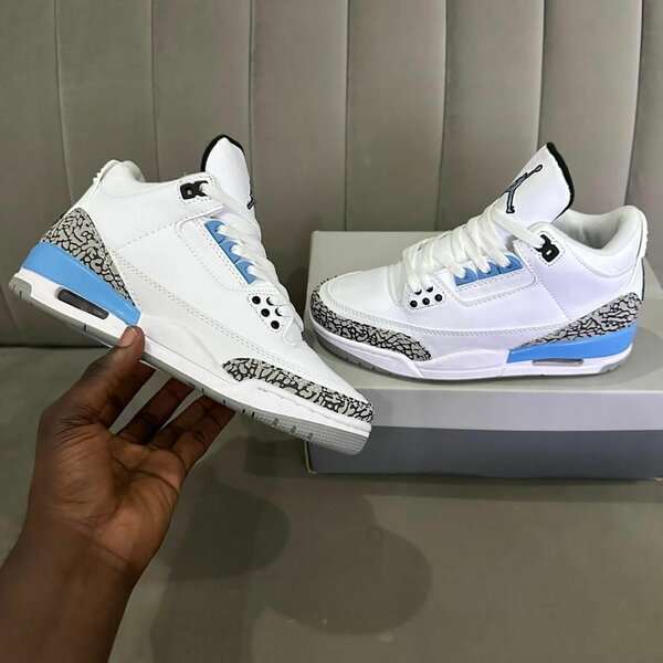 Men's sneakers