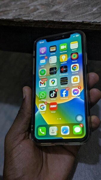 IPHONE X SIMPLE.