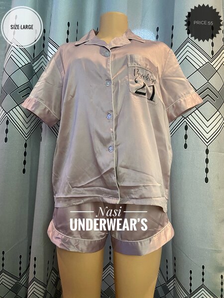 Pyjamas thrift