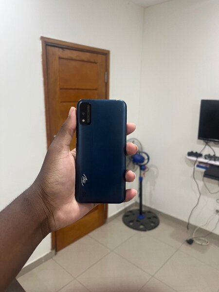 Smartwatch and Phone Set