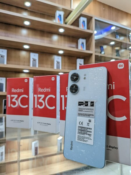Redmi 13C.   256GB 8GB RAM