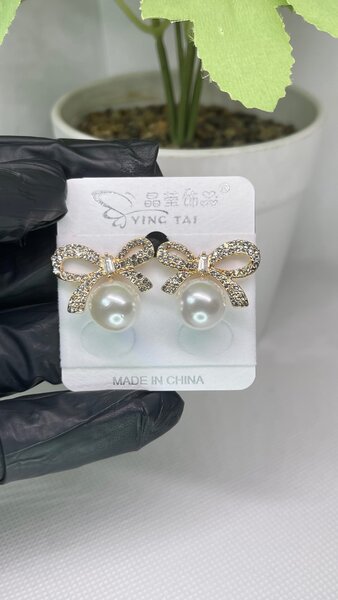 Statement earring