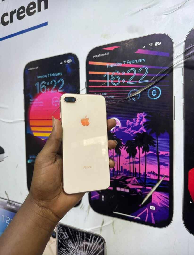 iPhone 8 Plus