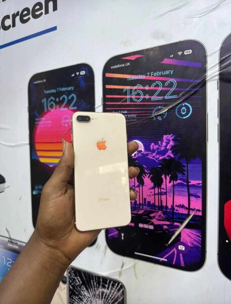 iPhone 8 Plus