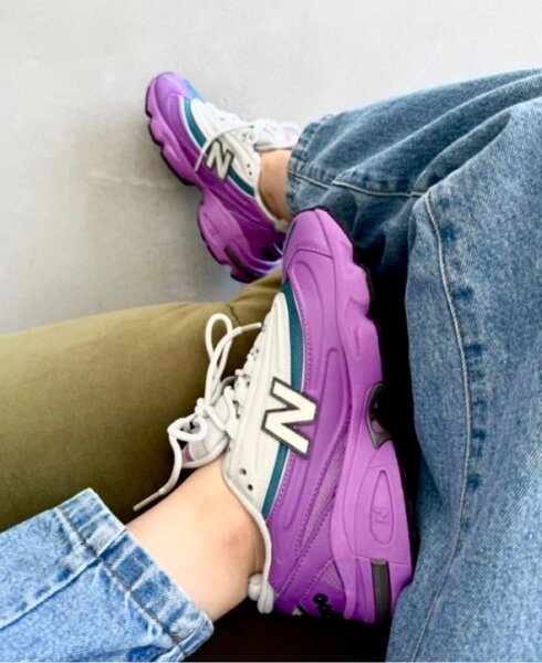 Lady's Sneakers