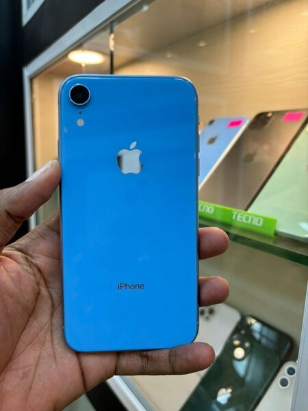 iPhone XR 64go quasi neuf