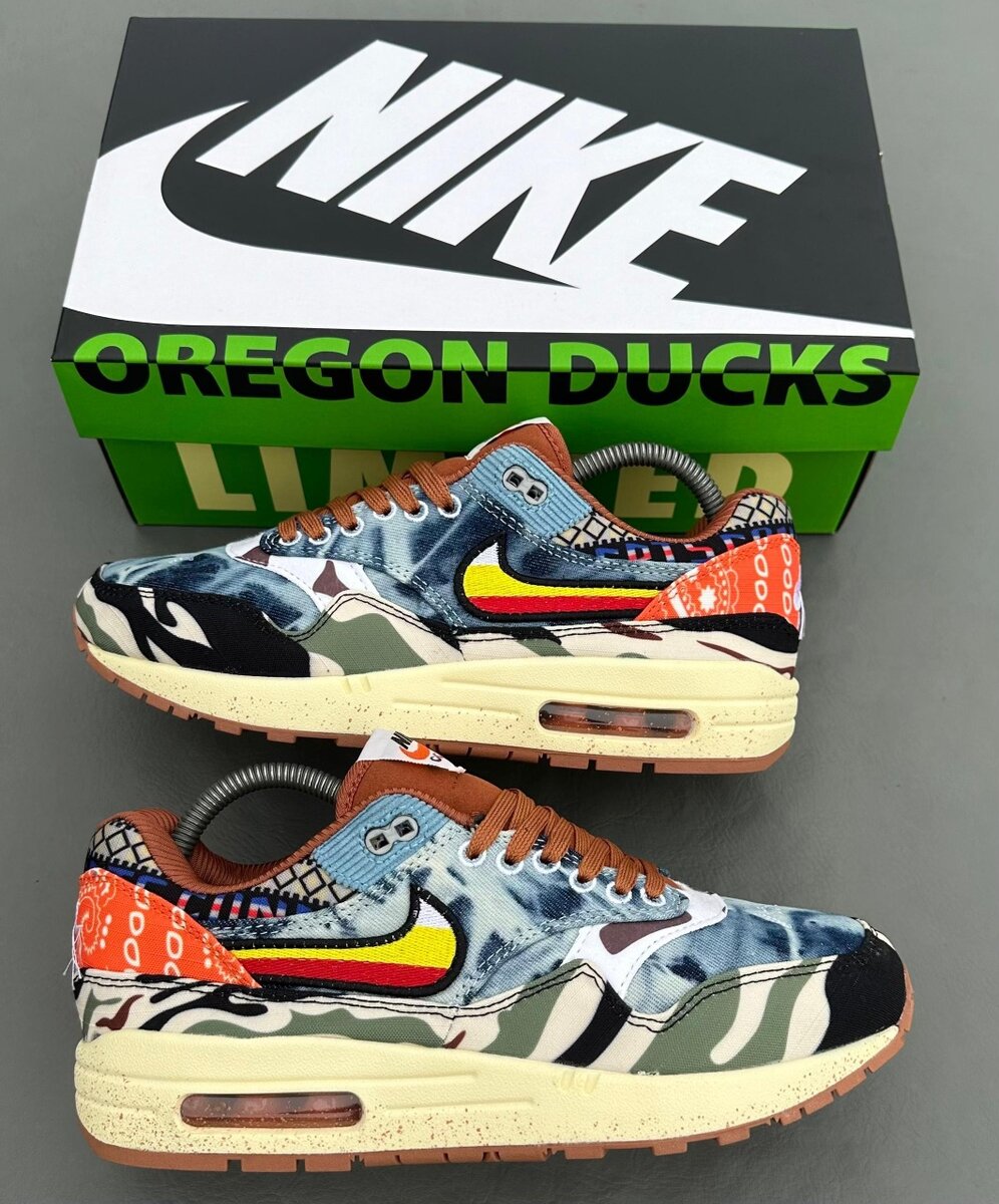 Nike Sneakers Oregon Ducks
