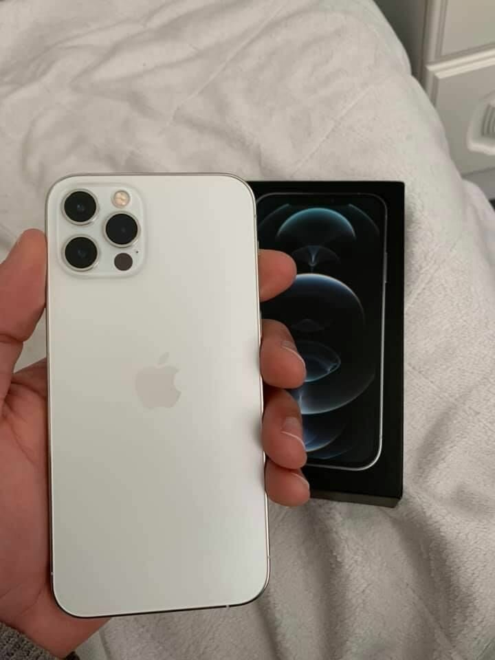iPhone 14 pro max UK use