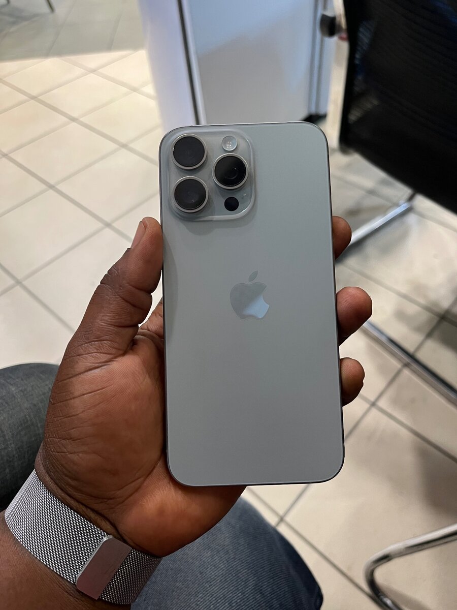 iPhone 15 pro Max 256 gb