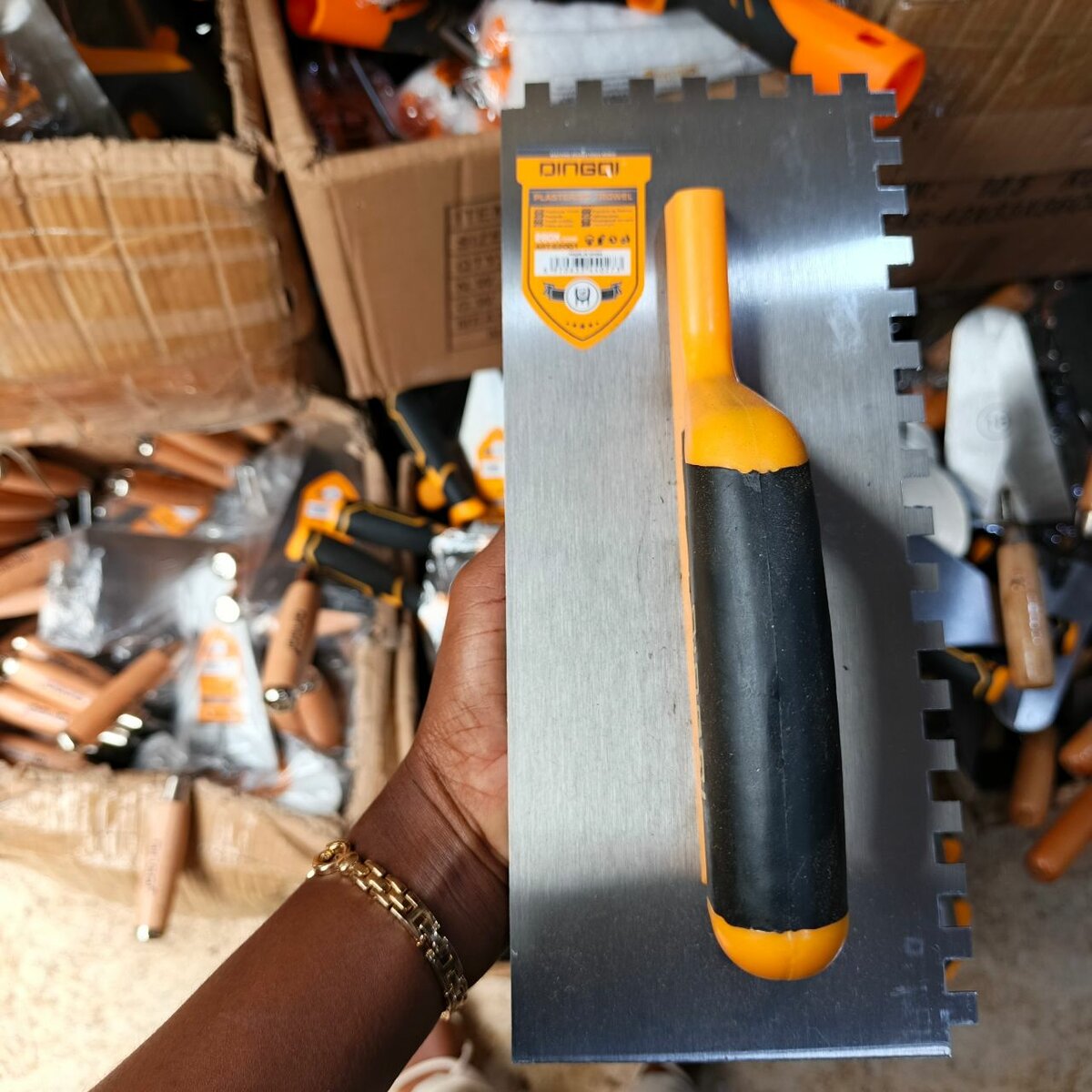 Truelle dentelée professionnelle