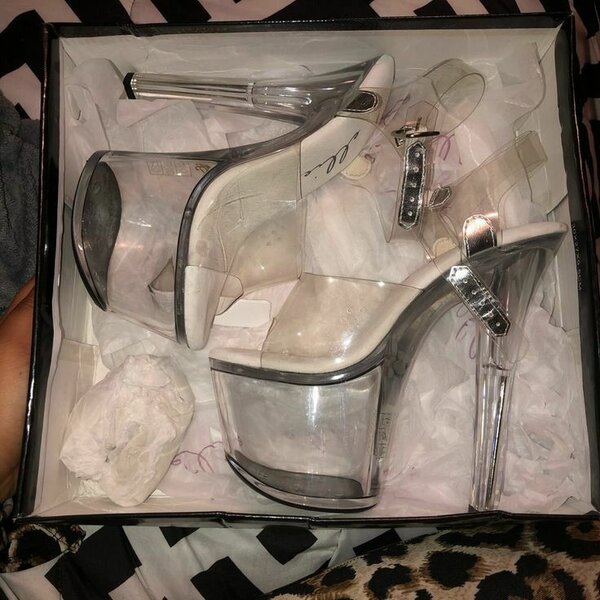 T HEELS