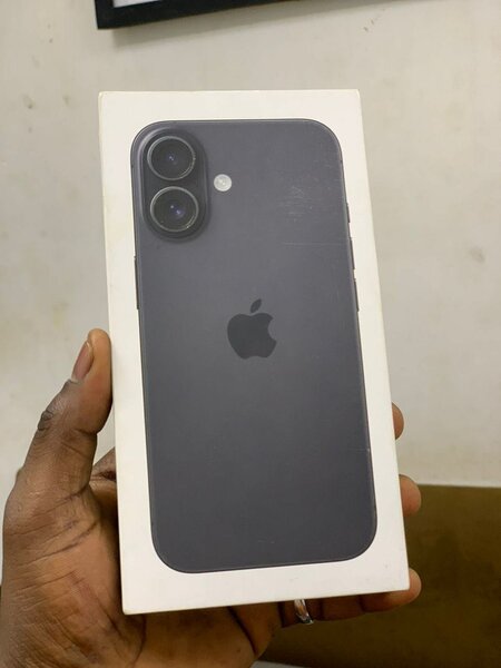 iPhone 16