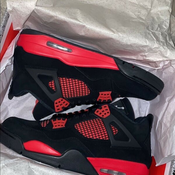 Jordan rétro 4 Red Black