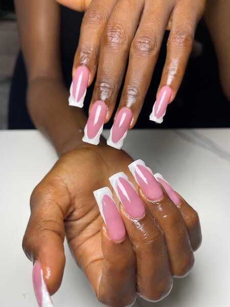 Pressé on Nail