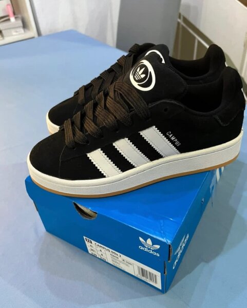 Adidas campus