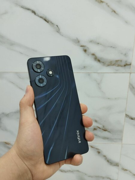 Infinix HOT 30