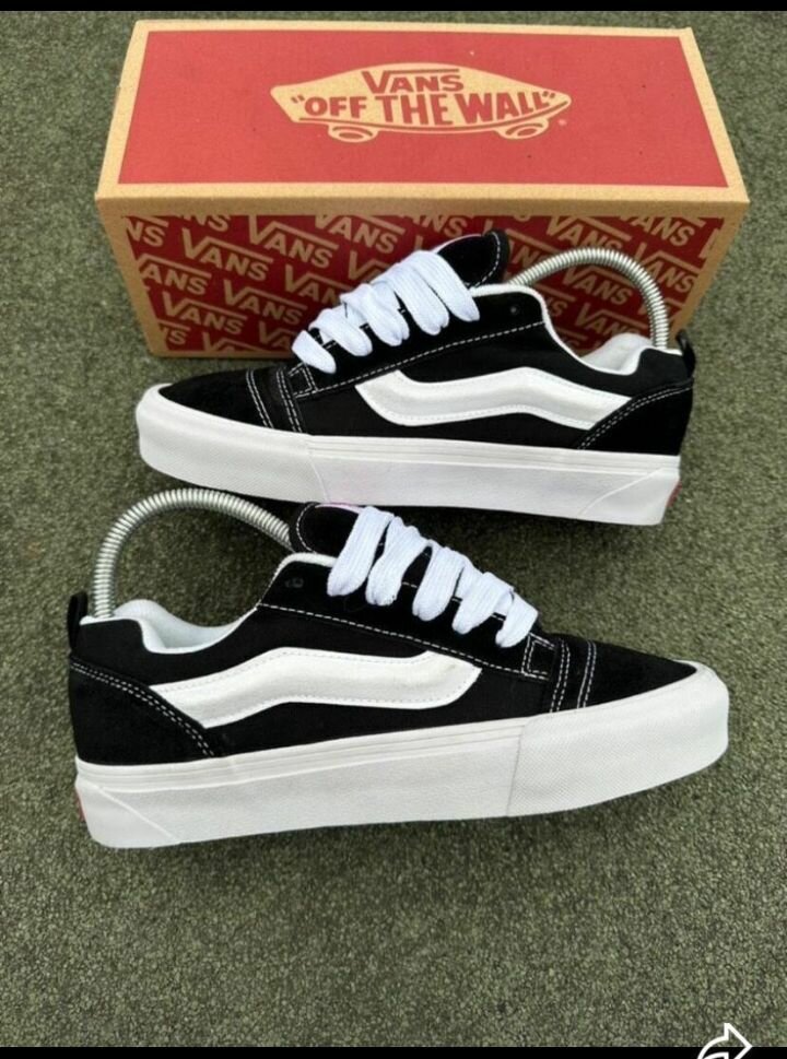 Vans chaussures noires classiques