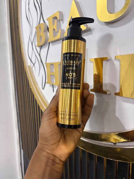 Produit pour entretien de perruque et cheveux