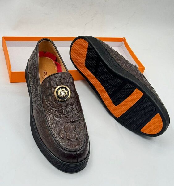 Solid shoes