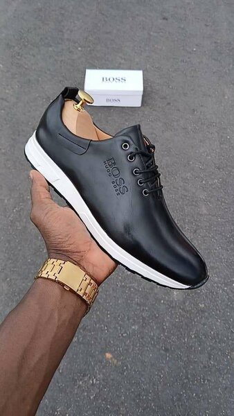 Chaussures hommes ( Boss)