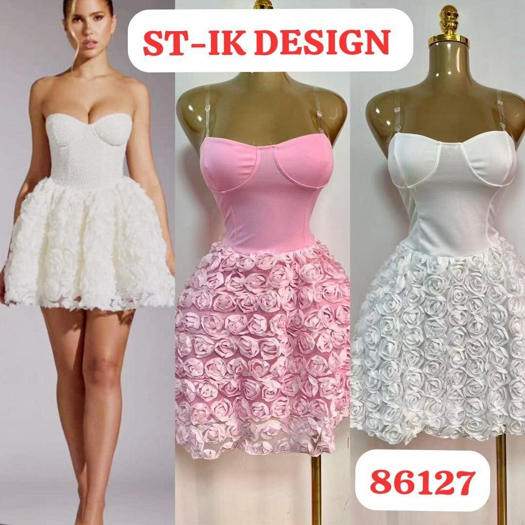 Robe de soirée en dentelle rose et blanche