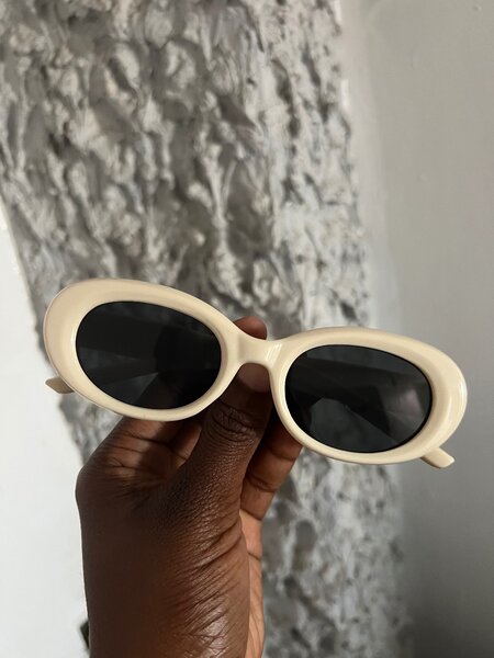 Lunettes de soleil ovales tendance