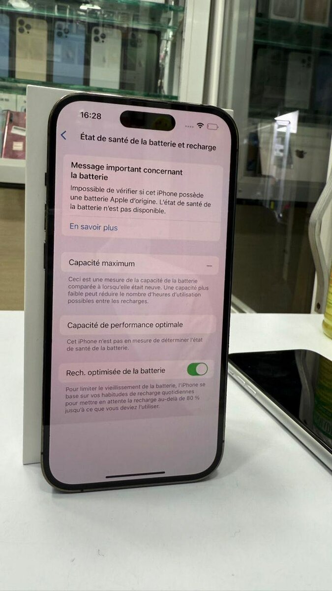 *iphone 14 pro 128giga deux puces message batterie : 380.000