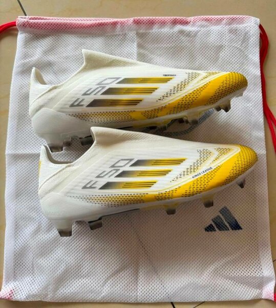 Paire de football F50