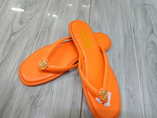 Chic sandales
