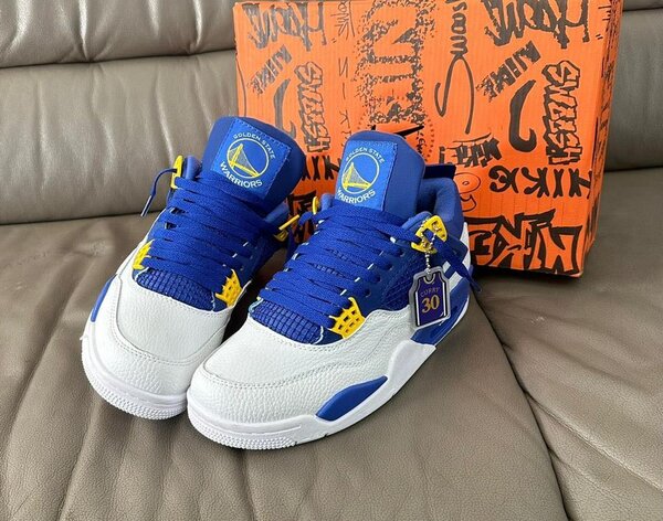JORDAN 4