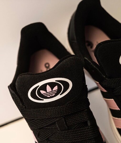 Adidas Sneakers