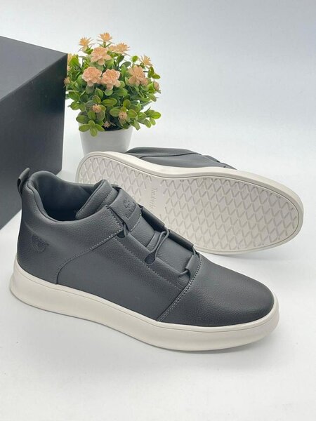 Fashion shoes