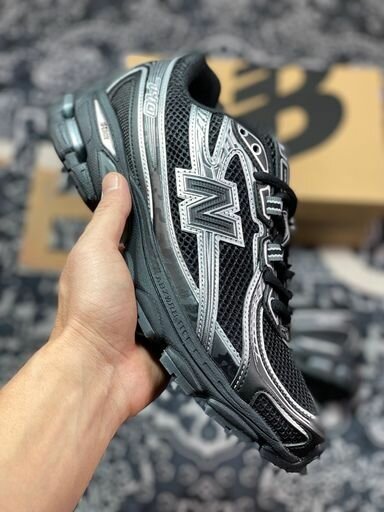 720 SILVER BLACK