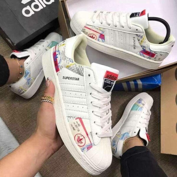 Adidas superstar