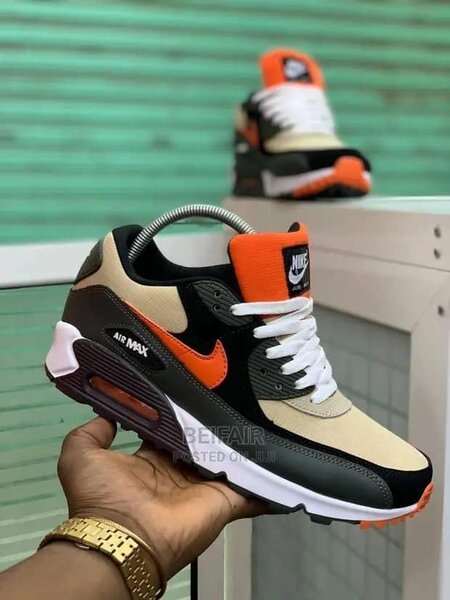 AIR MAX