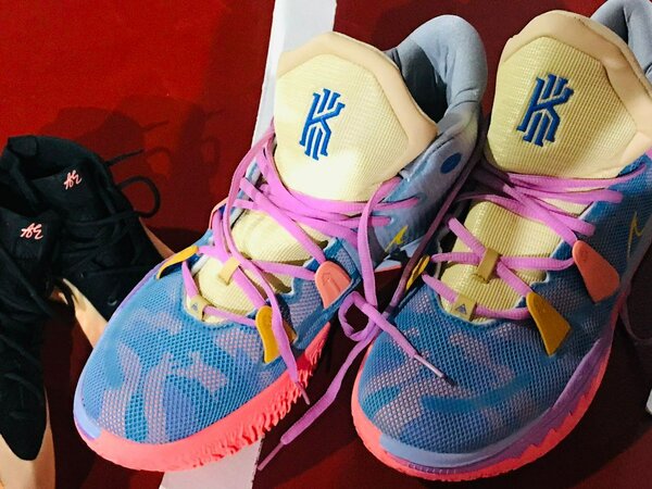 Nike Kyrie 7