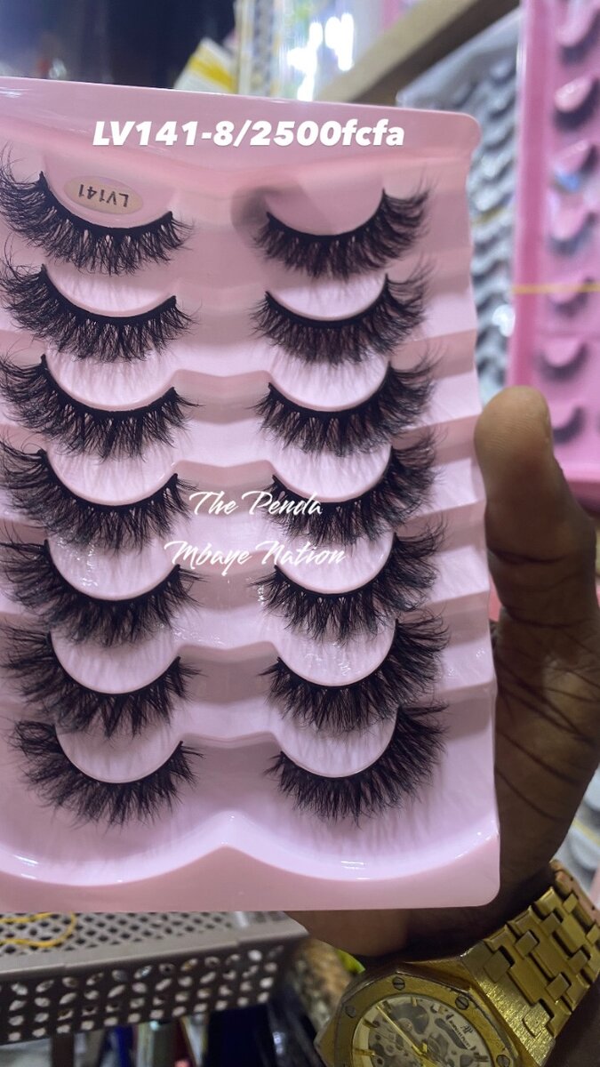 Faux cils