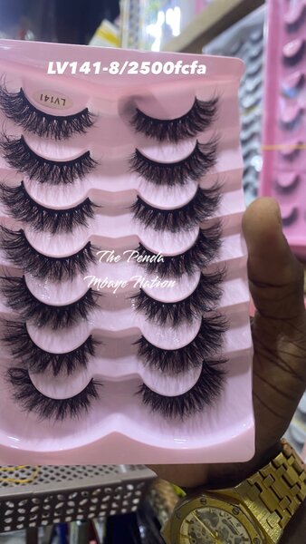 Faux cils