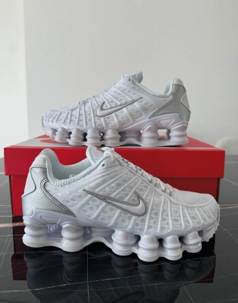 Nike Shox R4 Baskets Unisex
